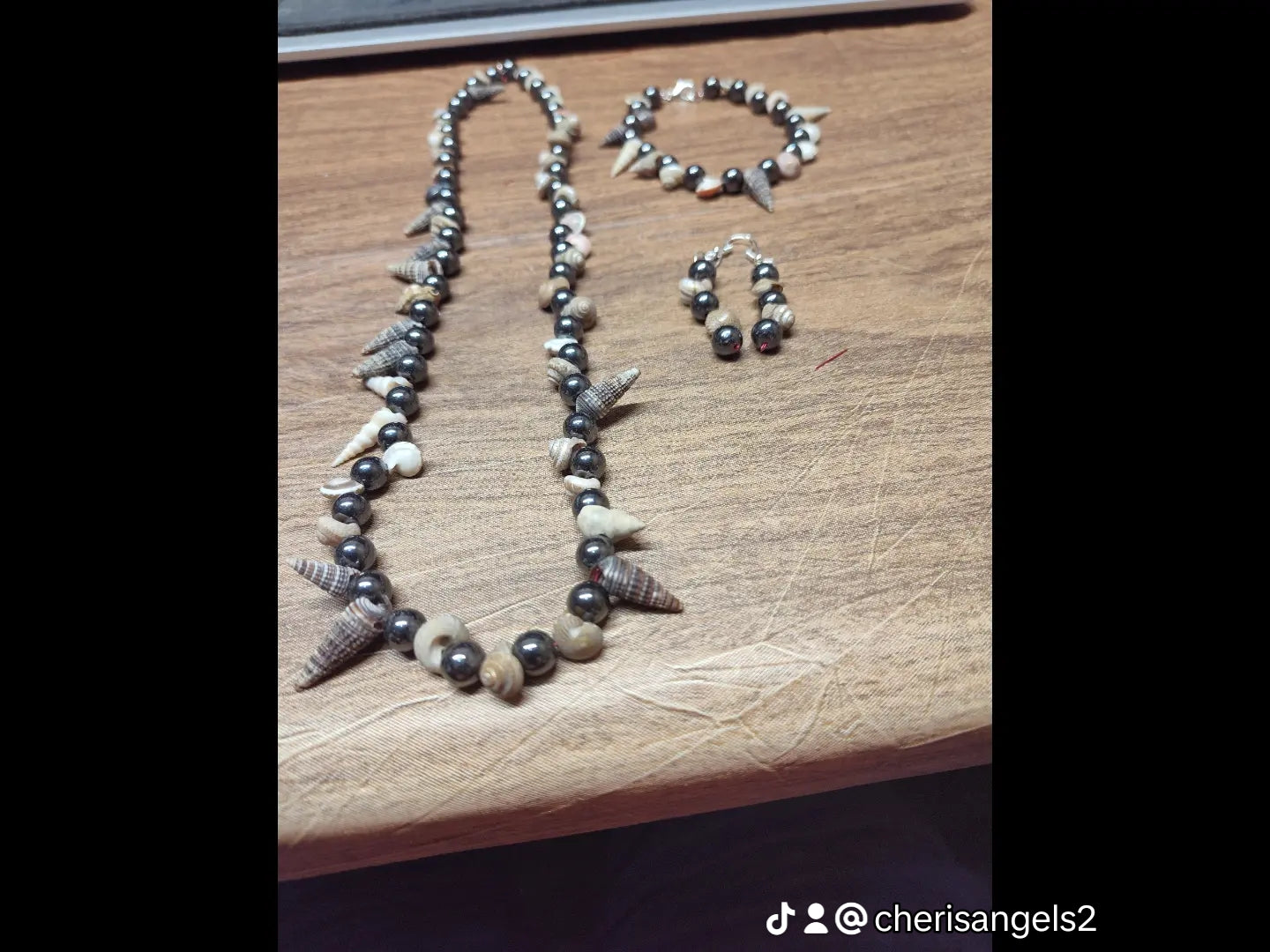 Custom made set with seashells