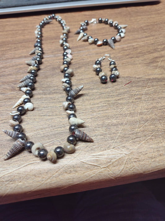 Hemitite and seashell sets